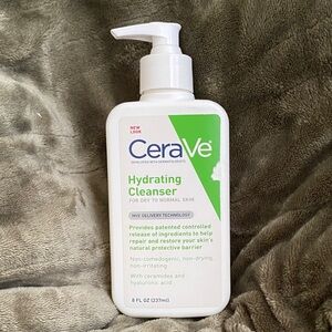 CeraVe Hydrating Facial Cleanser Moisture Balance 8oz Normal to Dry Skin NOS